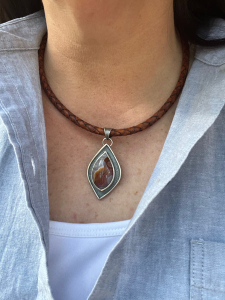 Agua Nueva Agate Necklace